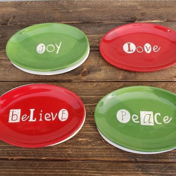 Sandra Magsamen Christmas dishes - Picture 1 of 6